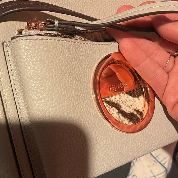 ❤️ New Mimco handbag - with purse - Picture 5 of 5